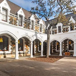 9 Church View - No Loadshedding - Homely Appartement